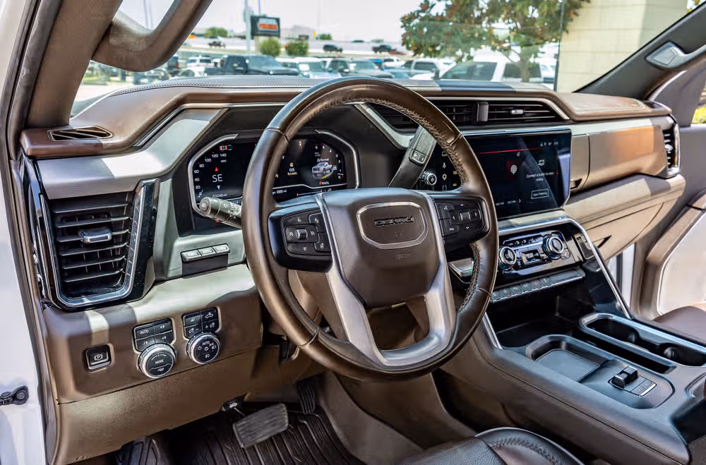 2024 GMC Sierra 3500HD Denali Crew Cab Image 14