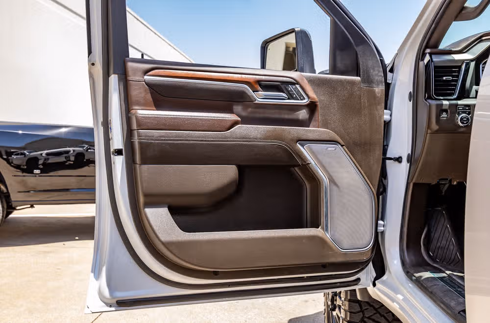 2024 GMC Sierra 3500HD Denali Crew Cab Image 34