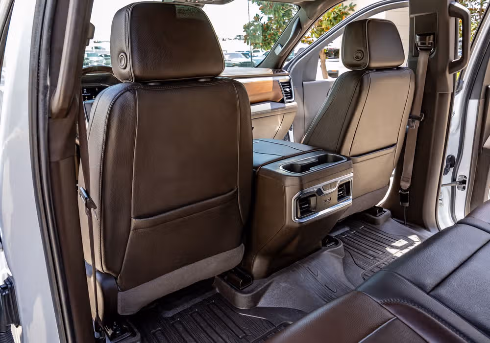 2024 GMC Sierra 3500HD Denali Crew Cab Image 32
