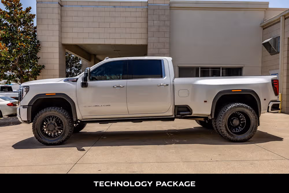 2024 GMC Sierra 3500HD Denali Crew Cab Image 6