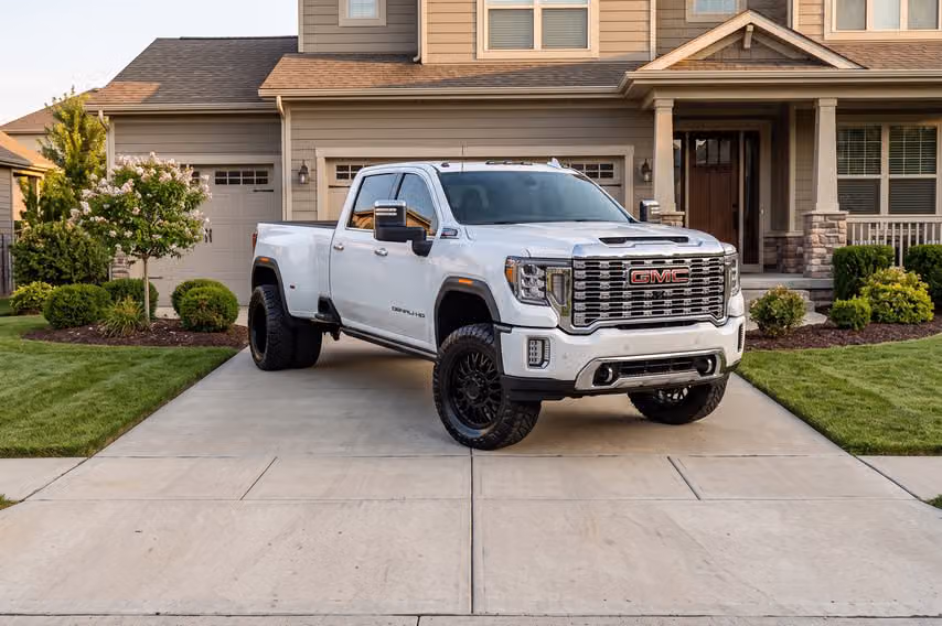 2024 GMC Sierra 3500HD Denali Crew Cab Image 40