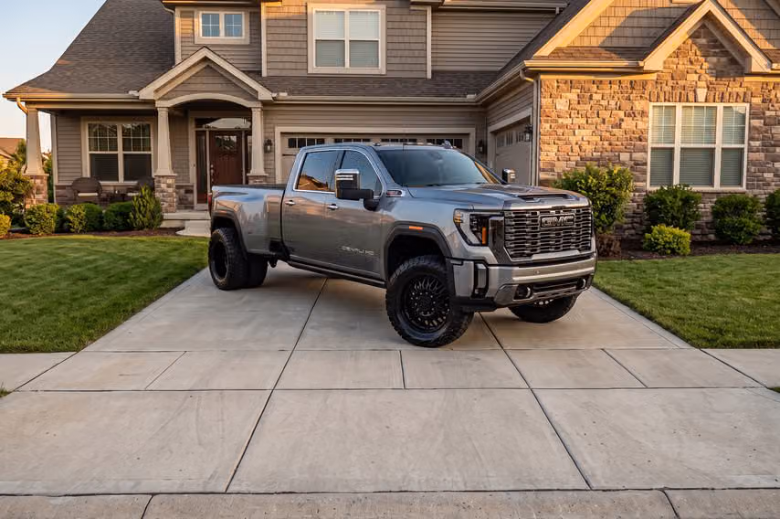 2026 GMC Sierra 3500HD Denali Crew Cab Image 34