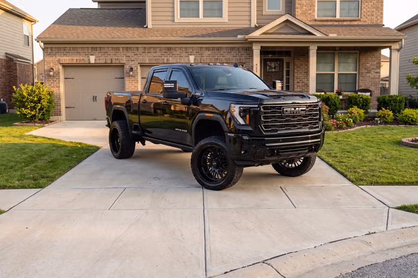 2026 GMC Sierra 3500HD AT4 Crew Cab Image 33