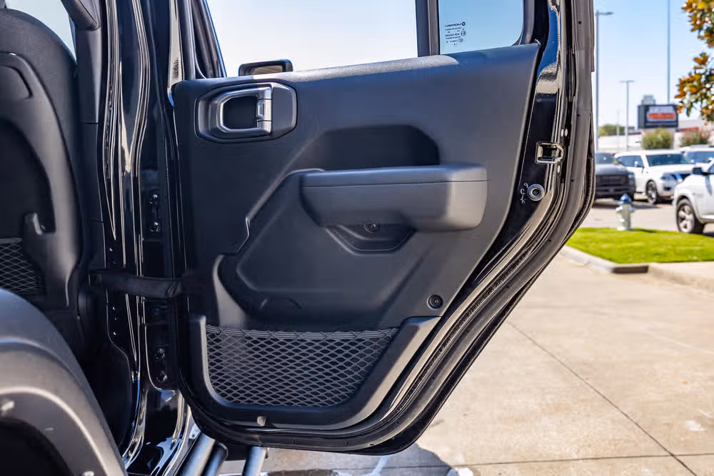 2024 Jeep Wrangler Rubicon Image 40