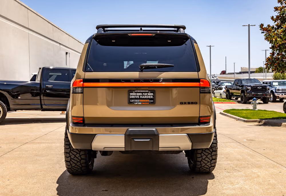 2024 Lexus GX 550 Overtrail+ Image 8
