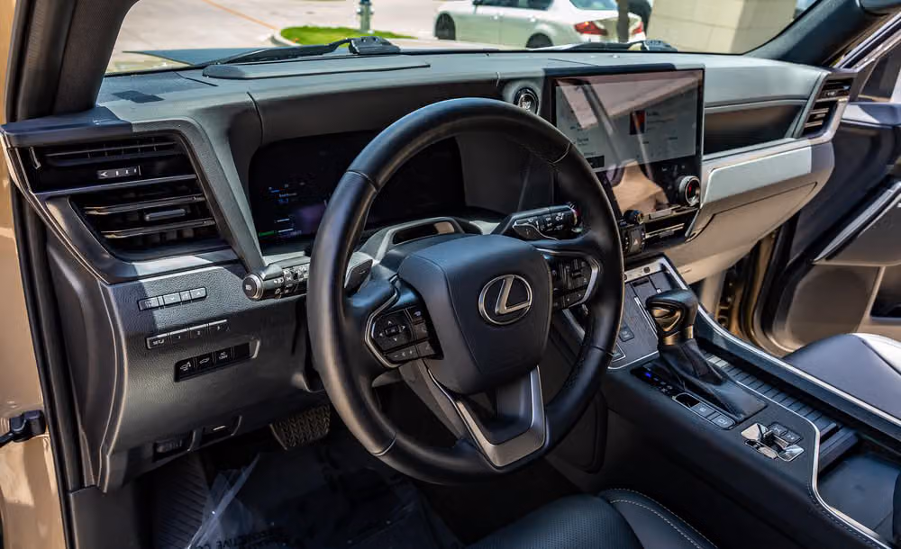 2024 Lexus GX 550 Overtrail+ Image 16