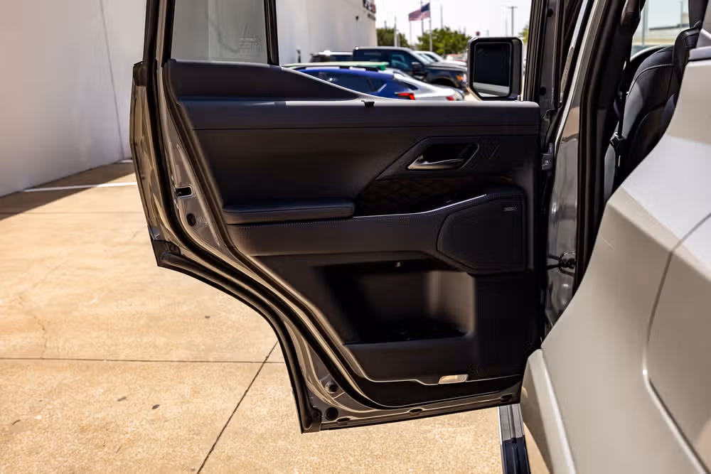 2026 Lexus GX 550 Luxury Image 38