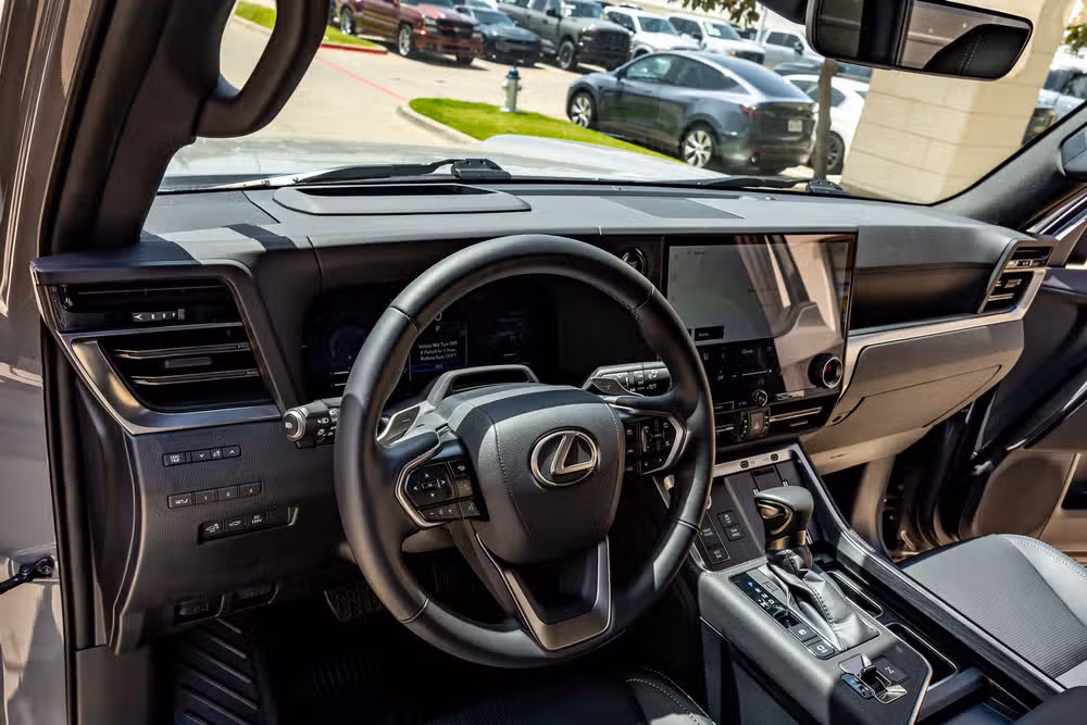 2026 Lexus GX 550 Luxury Image 17