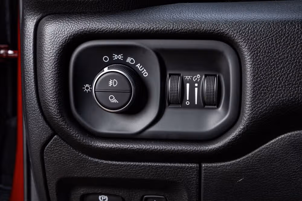 2025 Ram 1500 Rebel Crew Cab Image 22