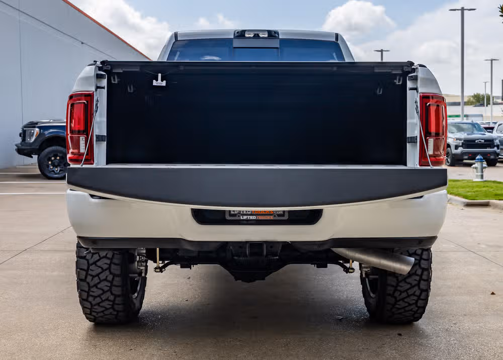 2025 Ram 2500 Limited Longhorn Crew Cab Image 9