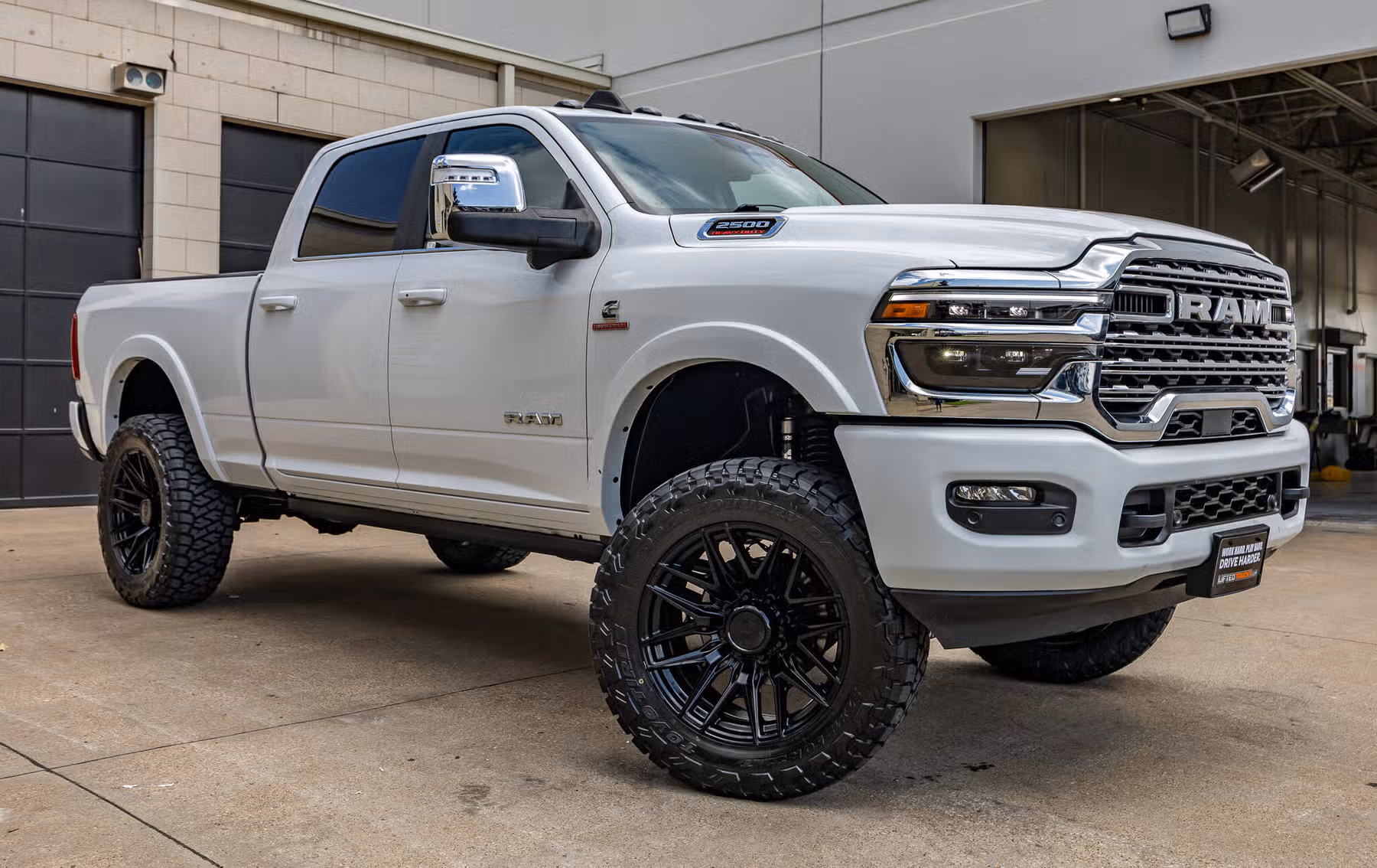 2025 Ram 2500 Limited Longhorn Crew Cab Image 1