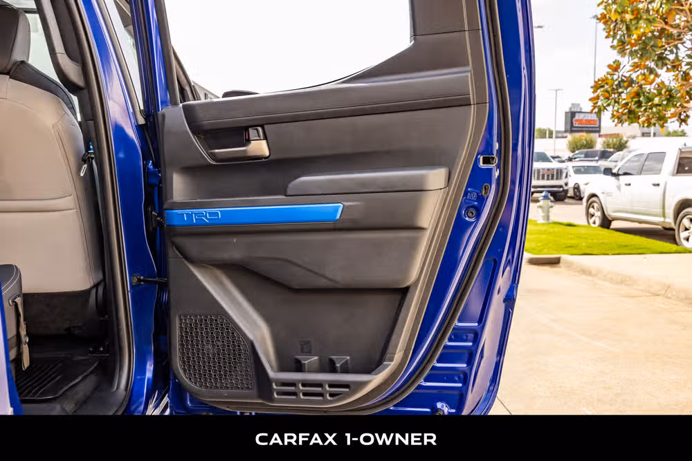 2025 Toyota Tacoma TRD Sport Double Cab Image 5