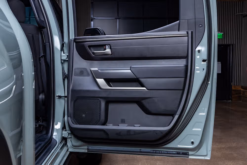 2025 Toyota Tundra SR5 CrewMax Image 39