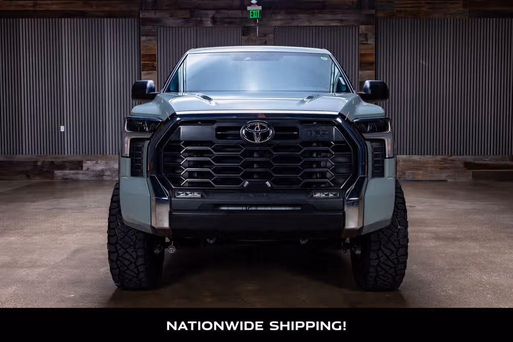 2025 Toyota Tundra SR5 CrewMax Image 4