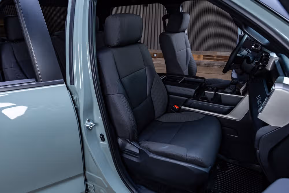 2025 Toyota Tundra SR5 CrewMax Image 31