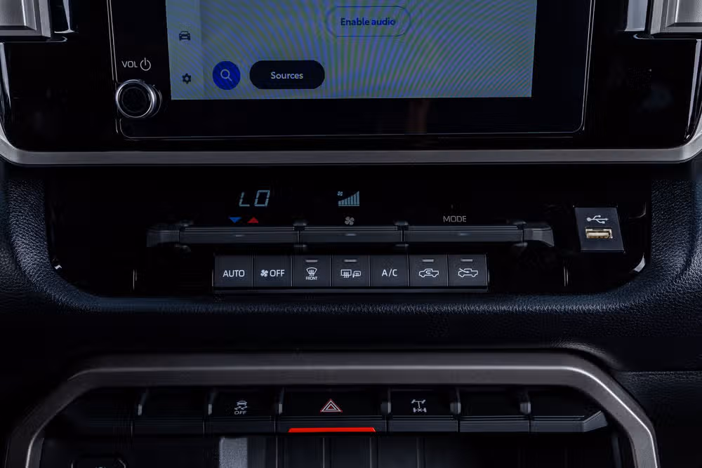 2025 Toyota Tundra SR5 CrewMax Image 27