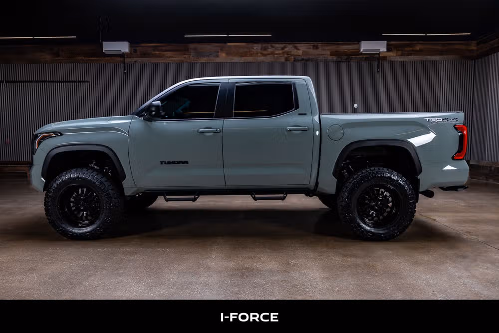 2025 Toyota Tundra SR5 CrewMax Image 6
