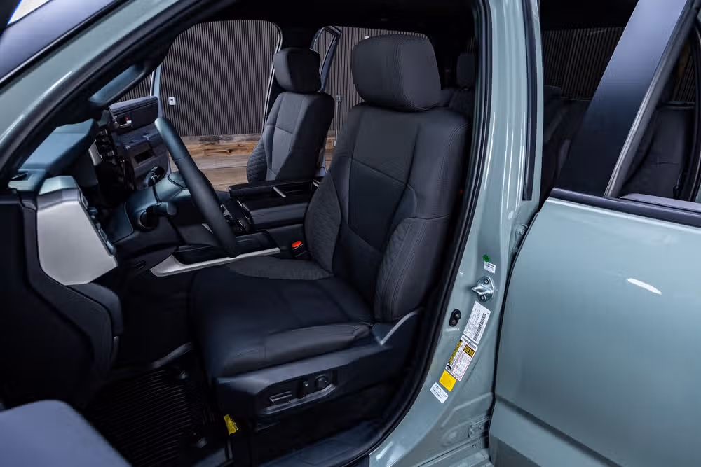 2025 Toyota Tundra SR5 CrewMax Image 30
