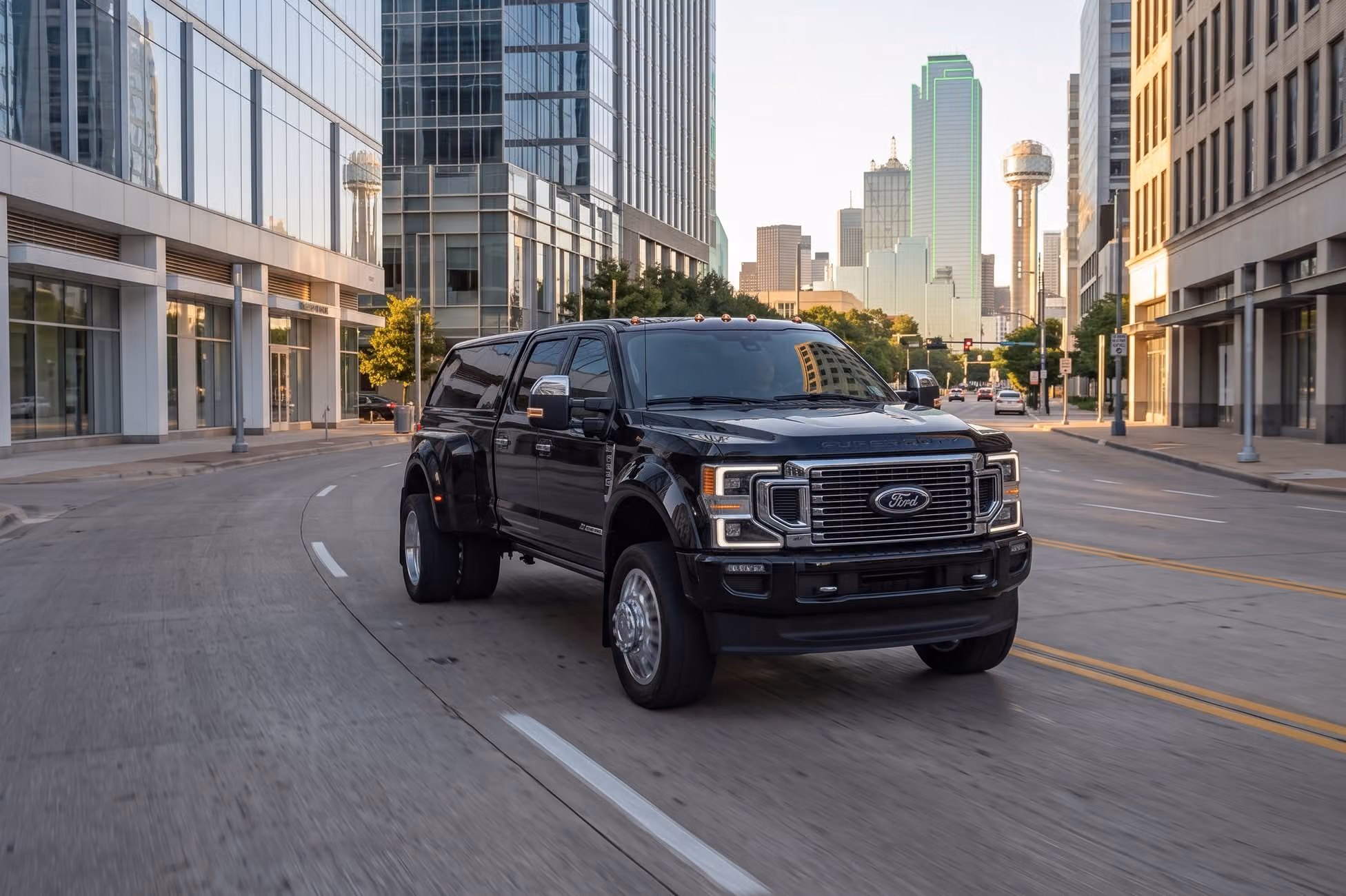 2022 Ford F-450 Super Duty Platinum Crew Cab Image 43