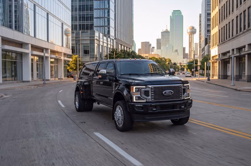 2022 Ford F-450 Super Duty Platinum Crew Cab Image 43