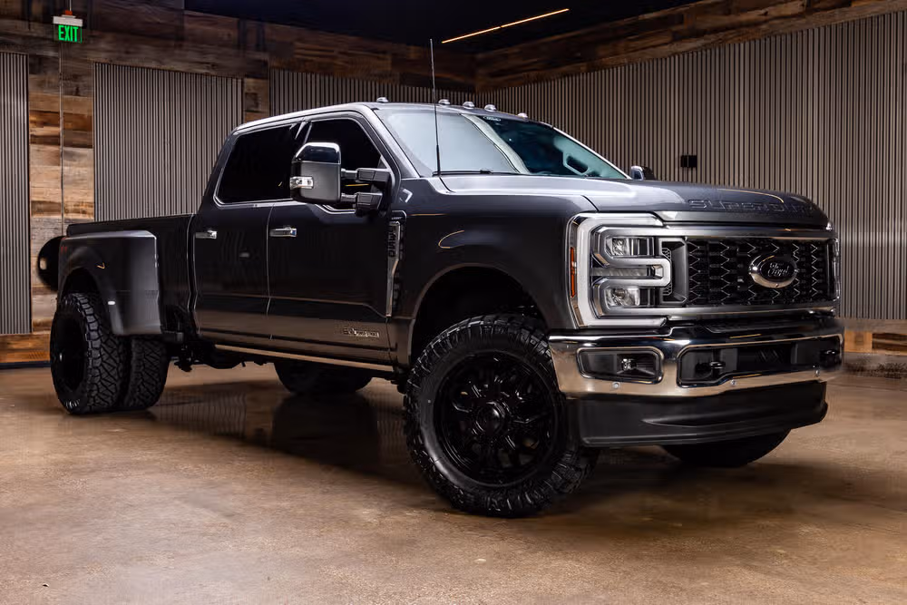 TX08299B - 2026 Ford F-350 Super Duty Lariat Crew Cab
