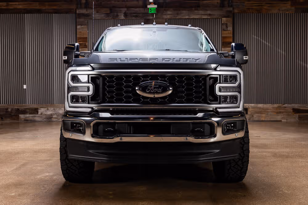 2026 Ford F-350 Super Duty Lariat Crew Cab Image 4