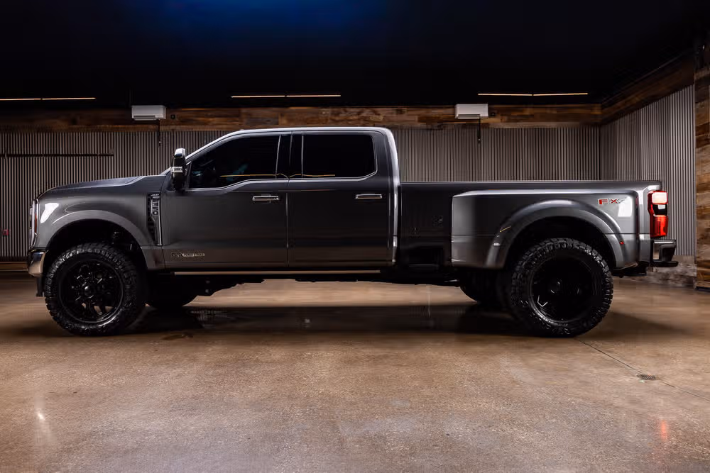 2026 Ford F-350 Super Duty Lariat Crew Cab Image 6