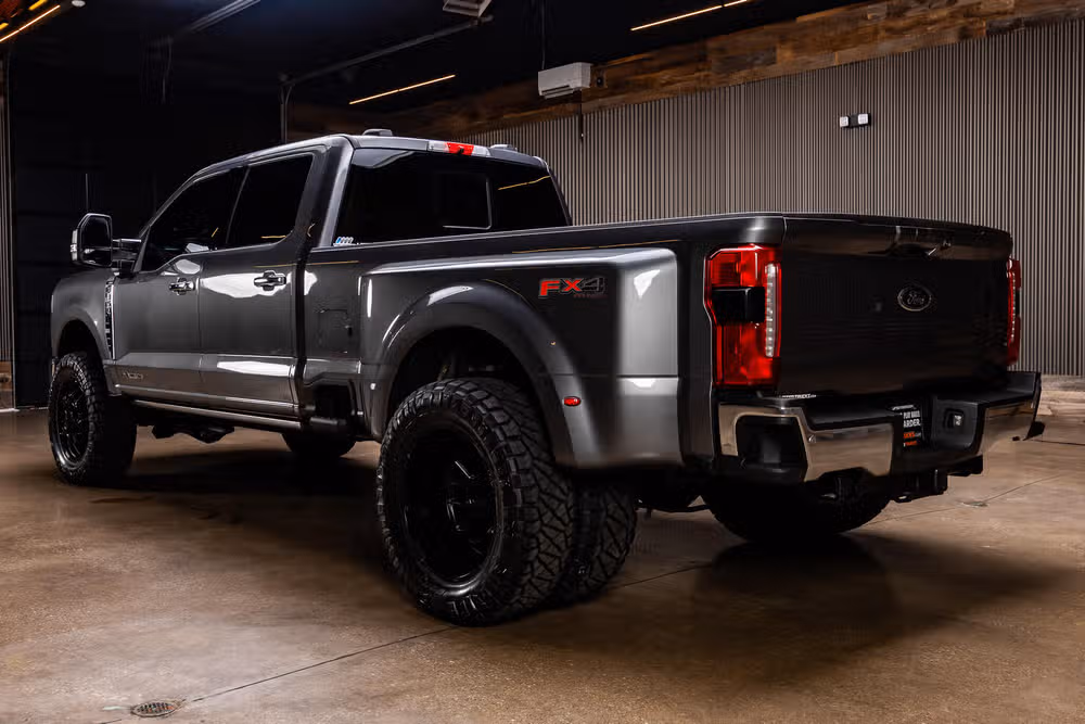 2026 Ford F-350 Super Duty Lariat Crew Cab Image 7