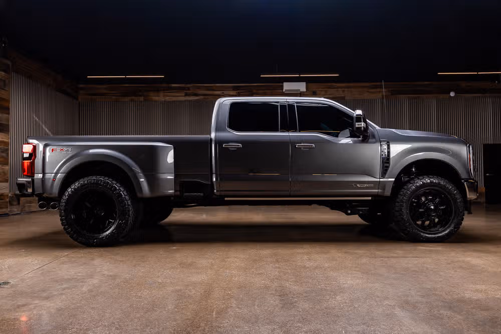 2026 Ford F-350 Super Duty Lariat Crew Cab Image 11
