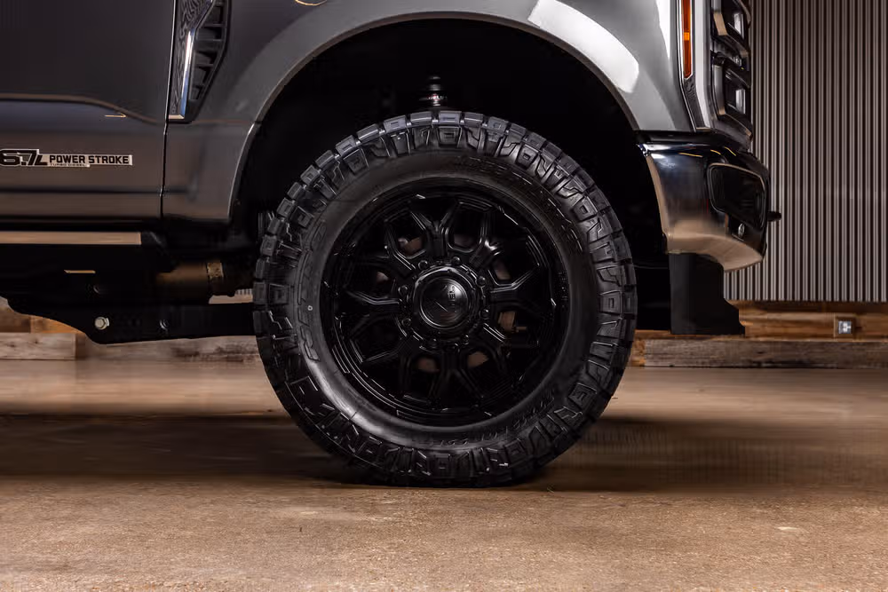 2026 Ford F-350 Super Duty Lariat Crew Cab Image 12