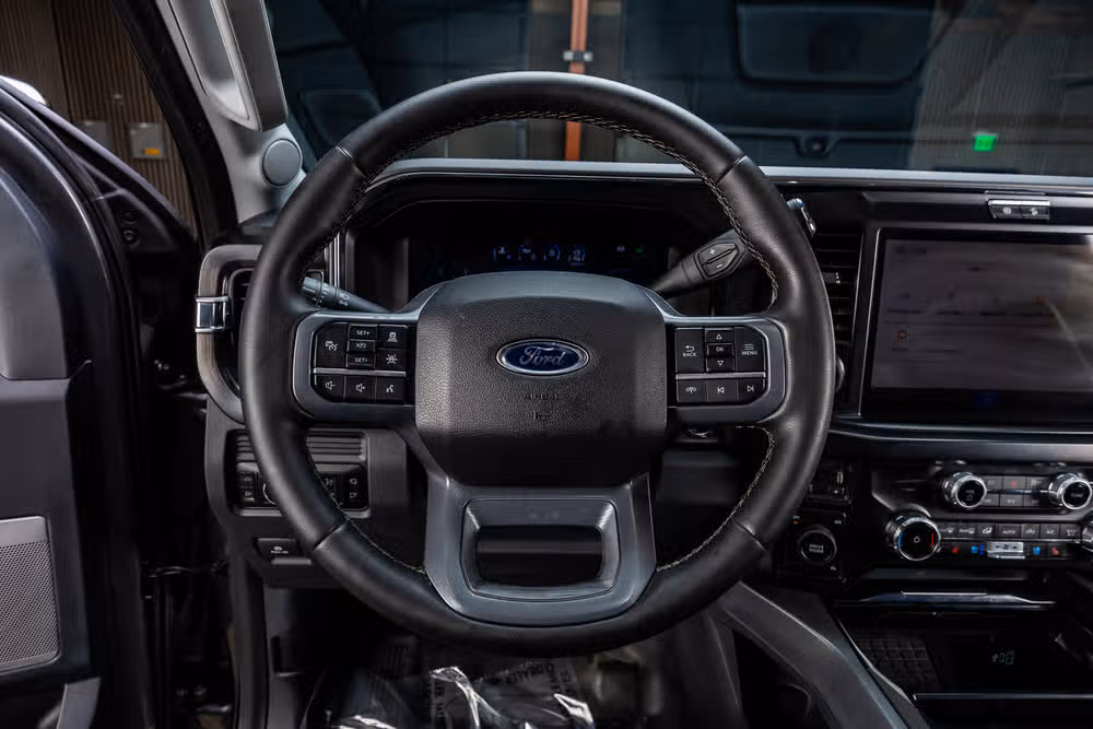 2026 Ford F-350 Super Duty Lariat Crew Cab Image 19