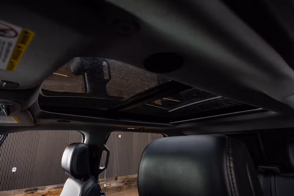2026 Ford F-350 Super Duty Lariat Crew Cab Image 32