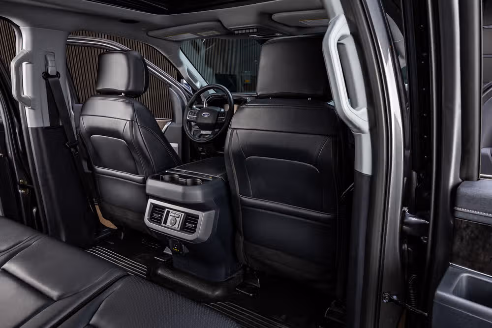2026 Ford F-350 Super Duty Lariat Crew Cab Image 34