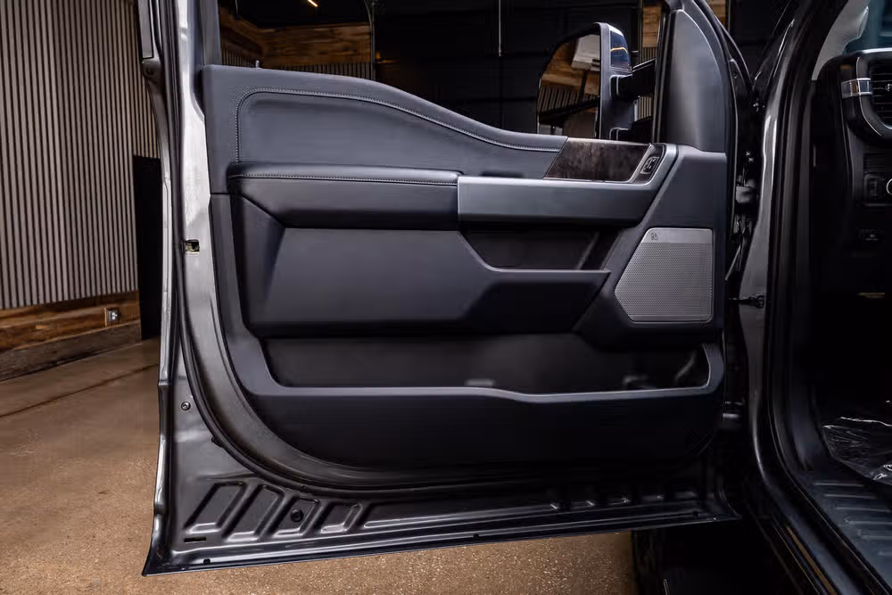2026 Ford F-350 Super Duty Lariat Crew Cab Image 38