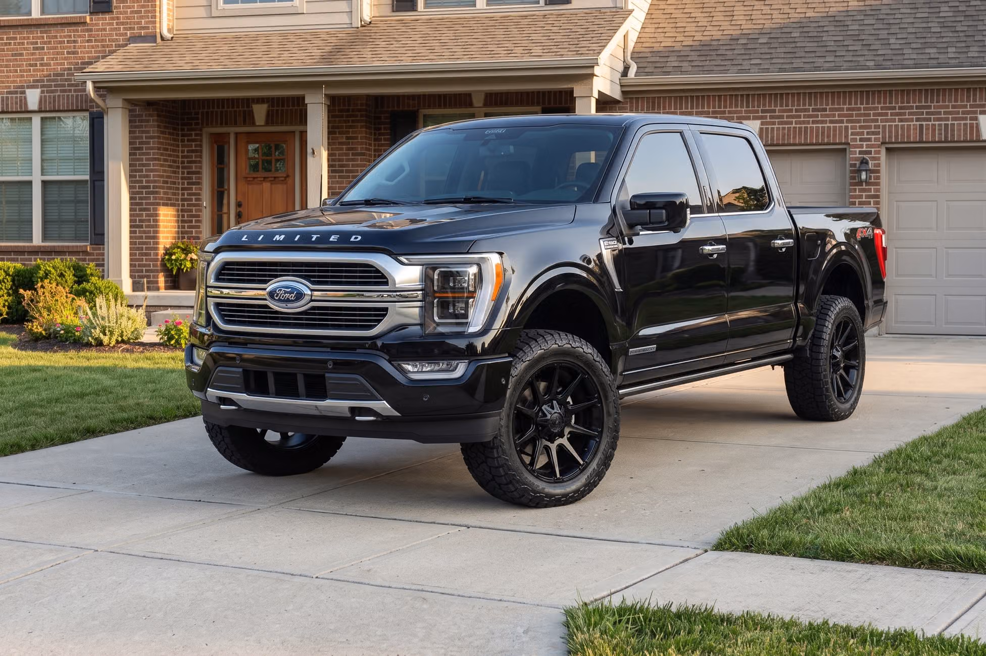 2022 Ford F-150 Limited SuperCrew Image 43