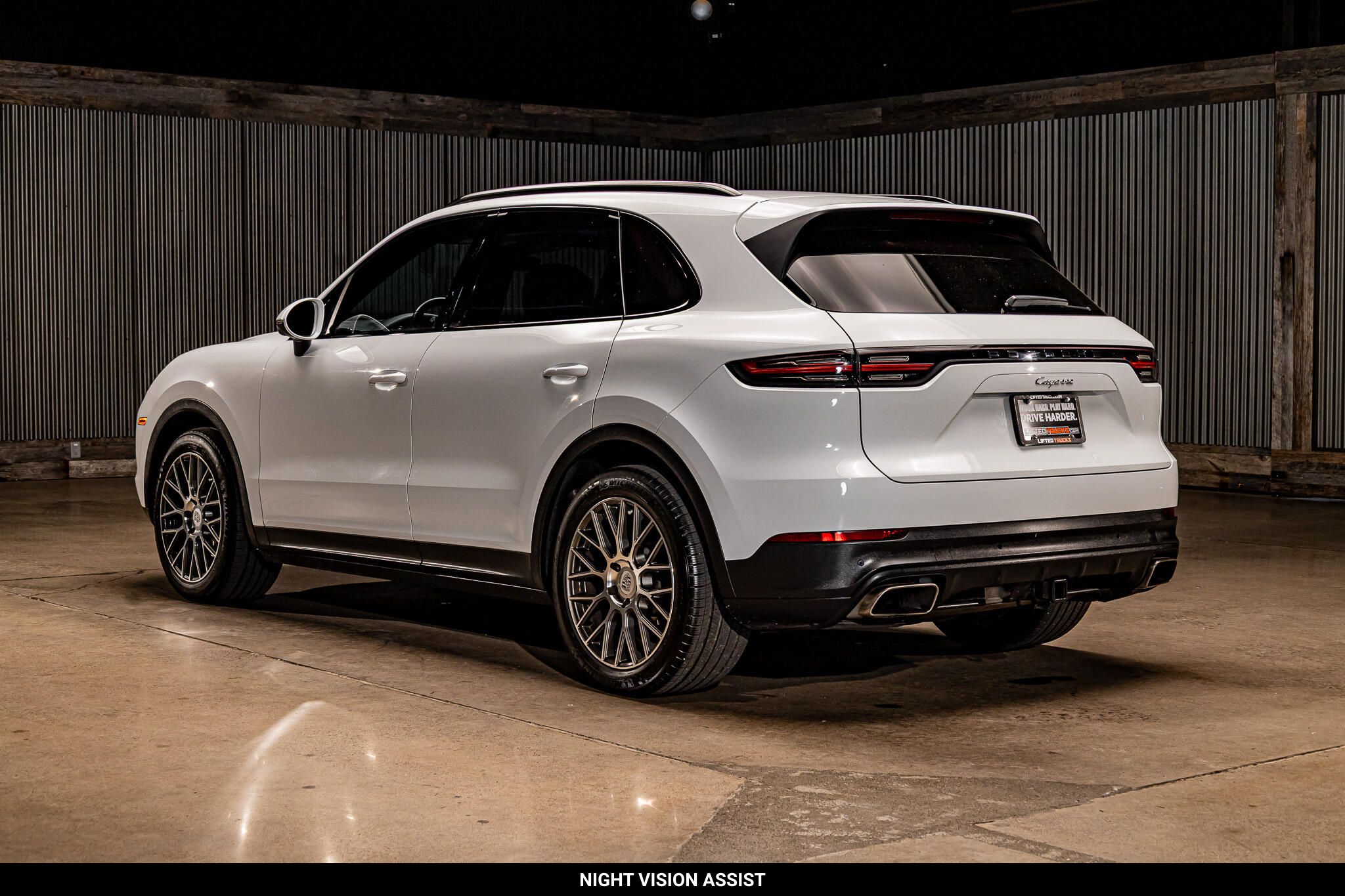 View vehicle photo 5