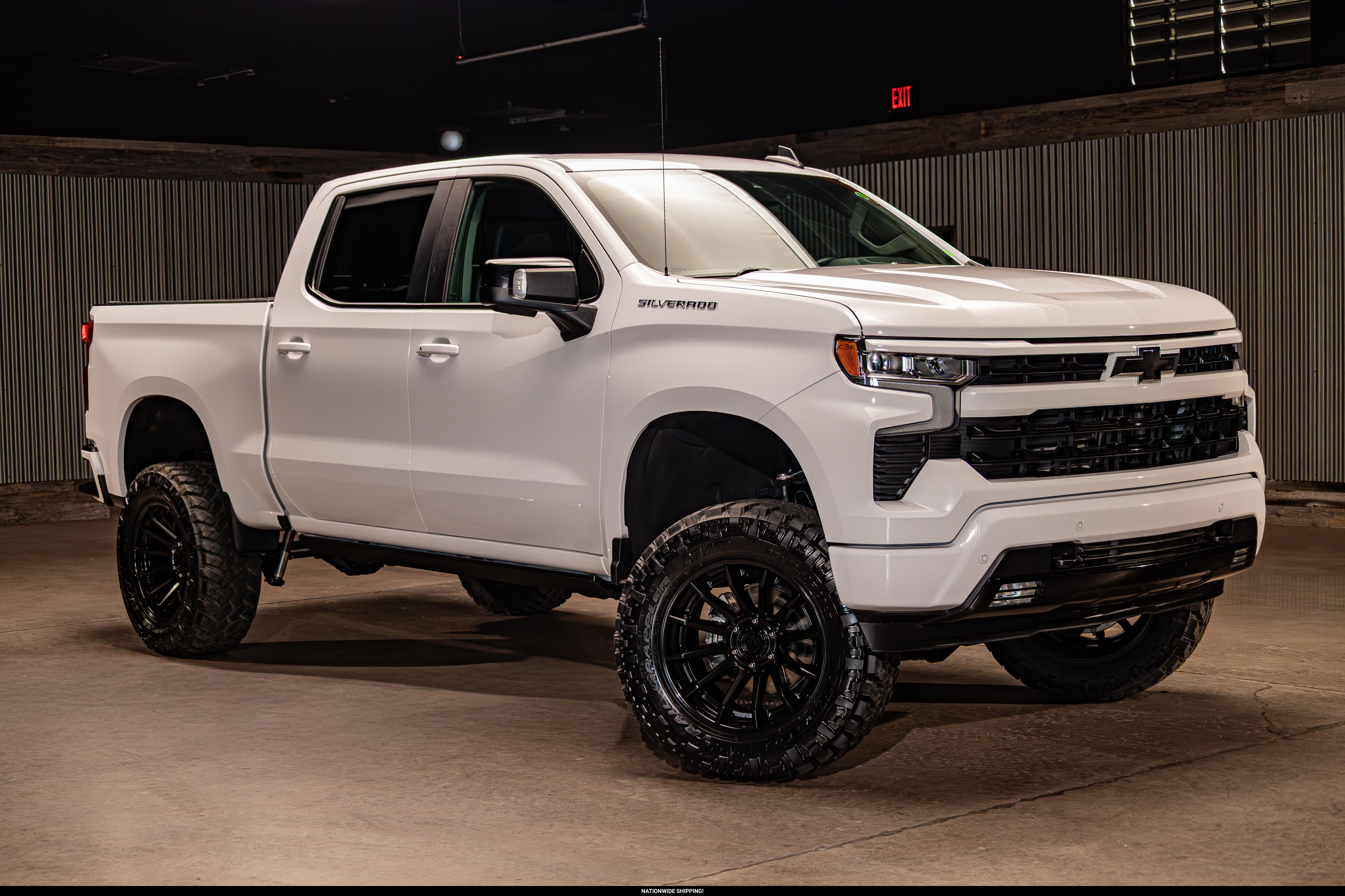 Summit White 2024 Chevrolet Silverado 1500 Pickup Truck Four-Wheel Drive Automatic