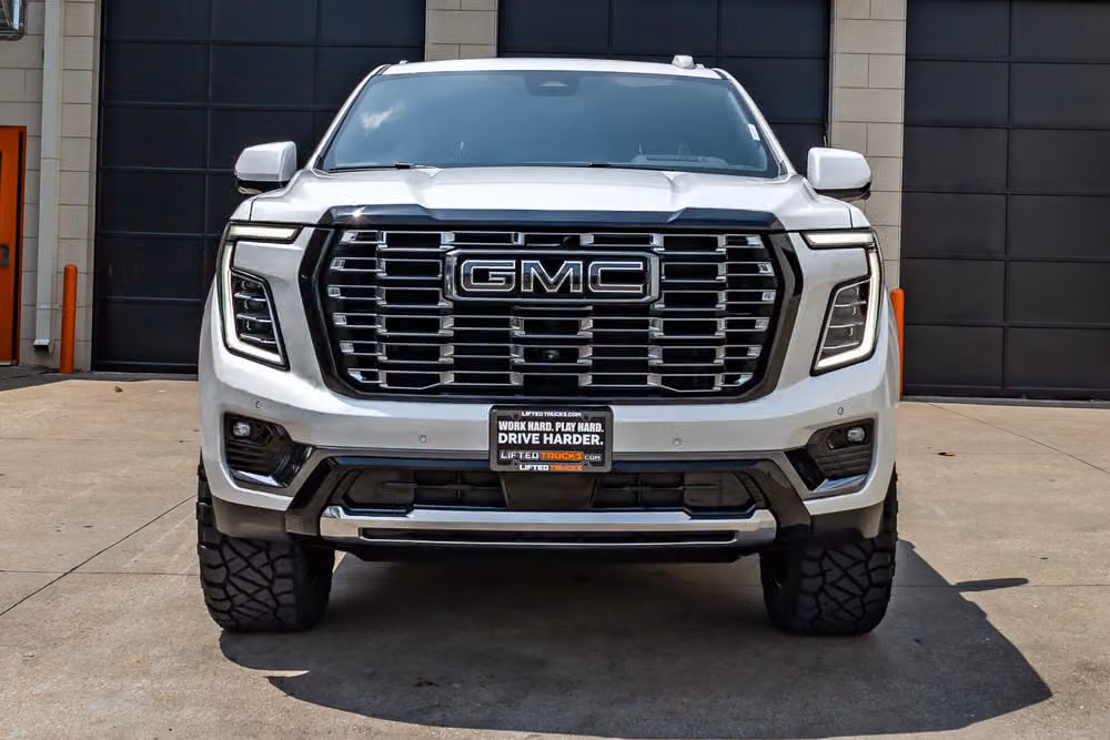 2025 GMC Yukon Denali Ultimate Image 4