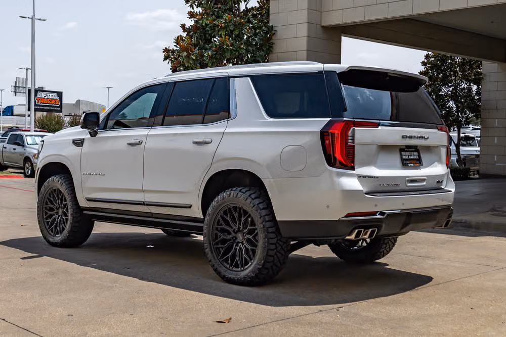 2025 GMC Yukon Denali Ultimate Image 7