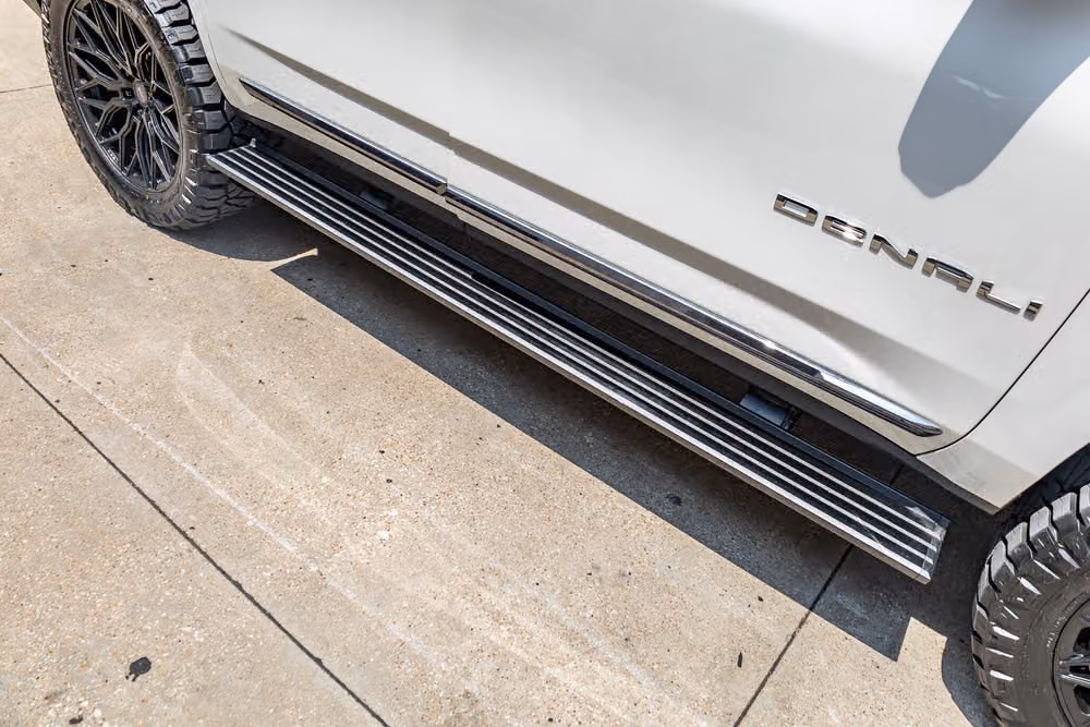 2025 GMC Yukon Denali Ultimate Image 13