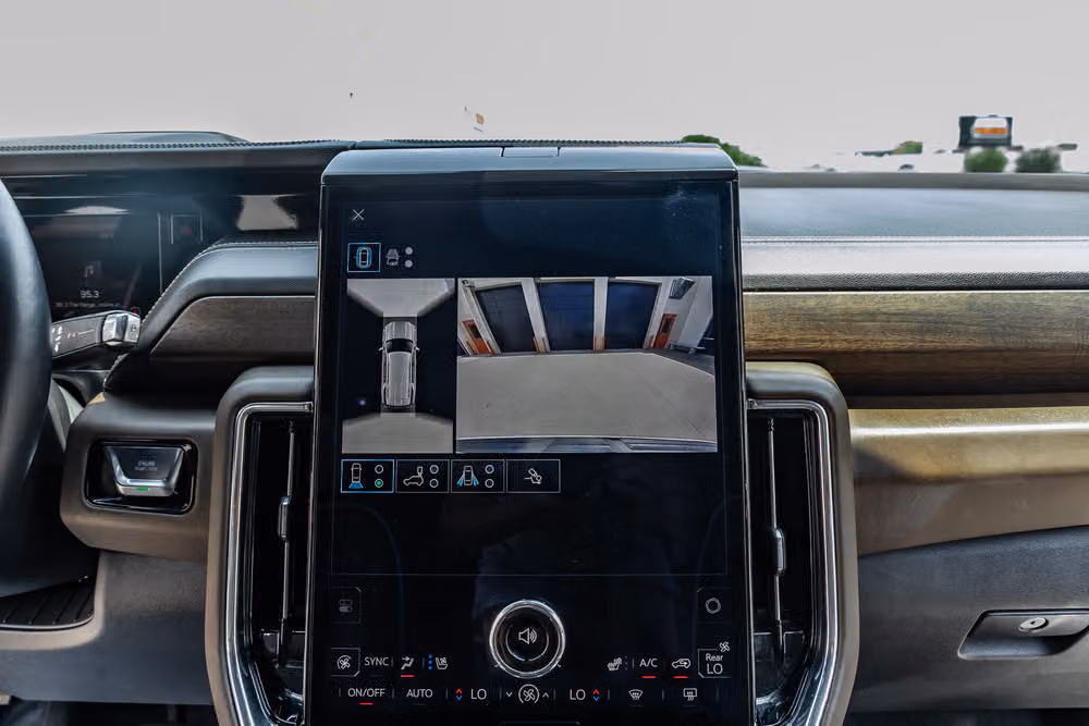2025 GMC Yukon Denali Ultimate Image 26