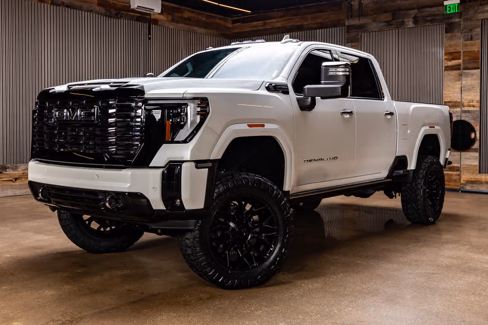 2025 GMC Sierra 2500HD Denali Ultimate Crew Cab Image 6