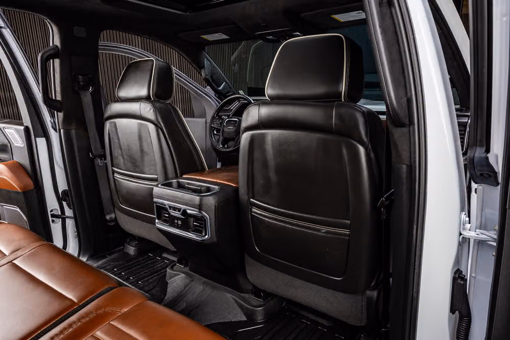 2025 GMC Sierra 2500HD Denali Ultimate Crew Cab Image 34