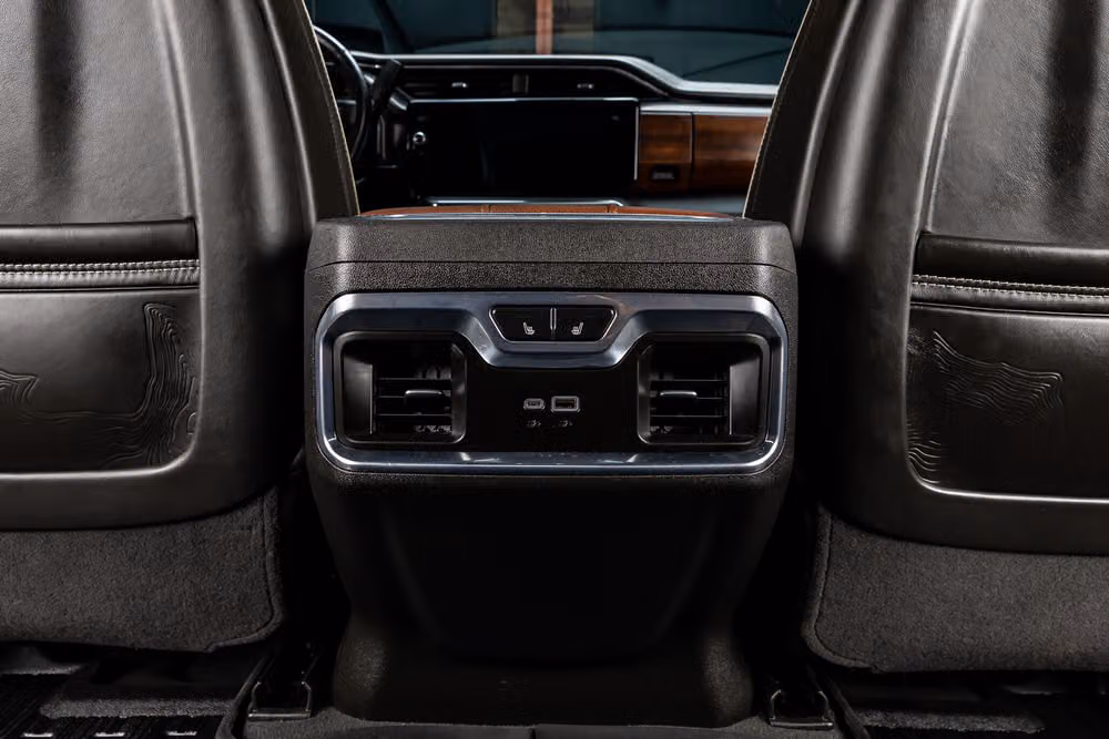 2025 GMC Sierra 2500HD Denali Ultimate Crew Cab Image 35