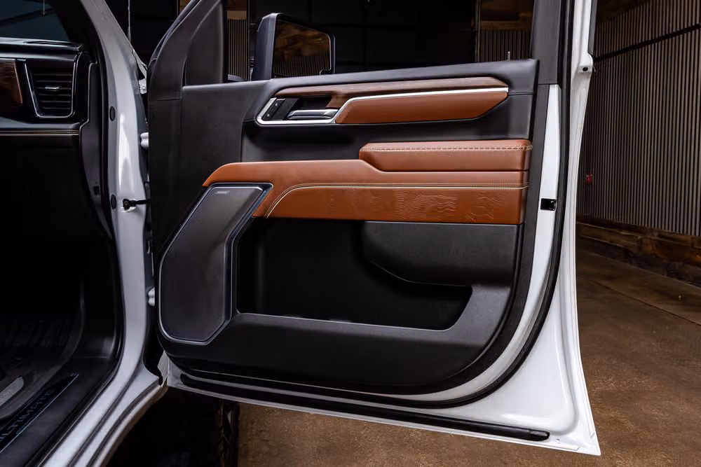 2025 GMC Sierra 2500HD Denali Ultimate Crew Cab Image 39