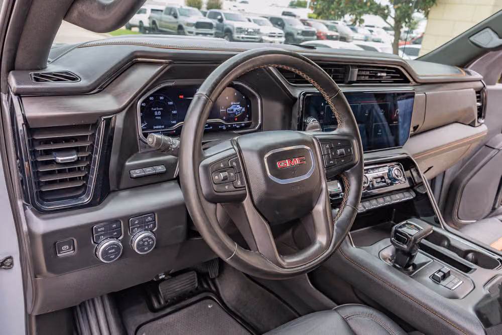 2025 GMC Sierra 1500 AT4 Crew Cab Image 18