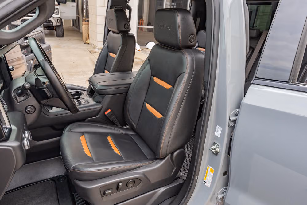 2025 GMC Sierra 1500 AT4 Crew Cab Image 31