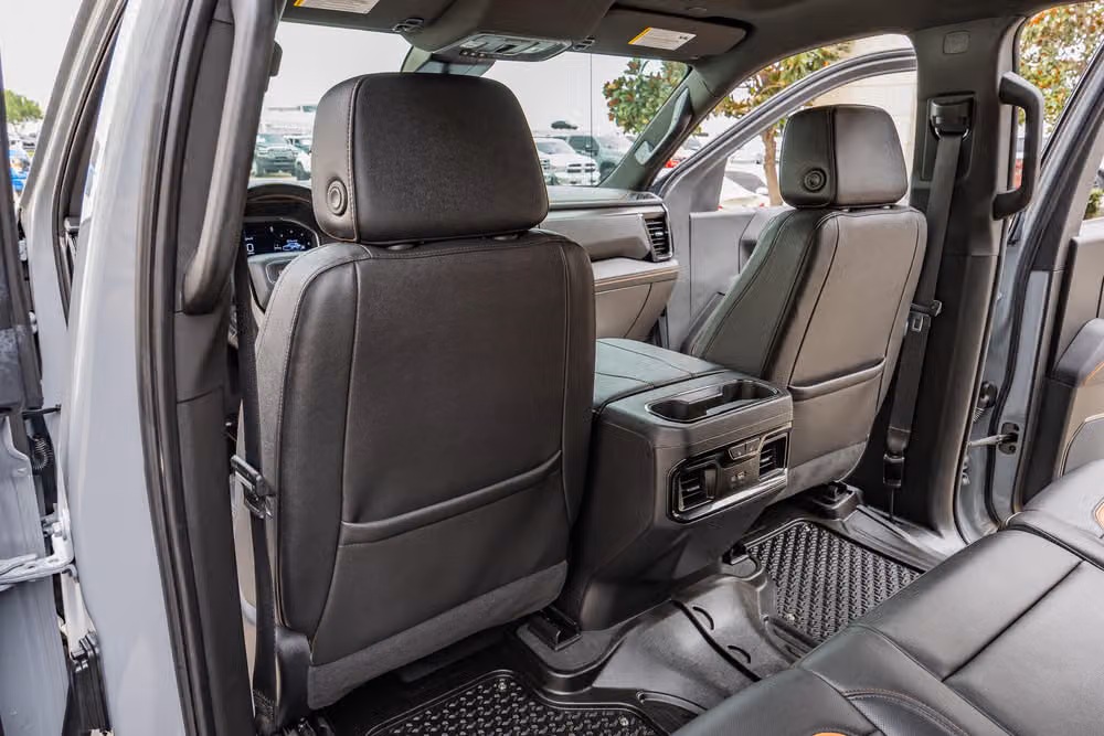 2025 GMC Sierra 1500 AT4 Crew Cab Image 35