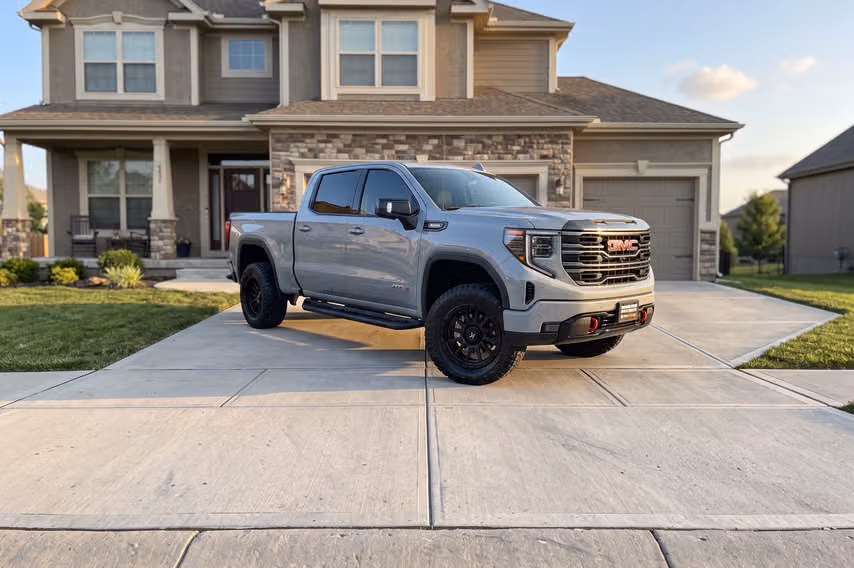 2025 GMC Sierra 1500 AT4 Crew Cab Image 43