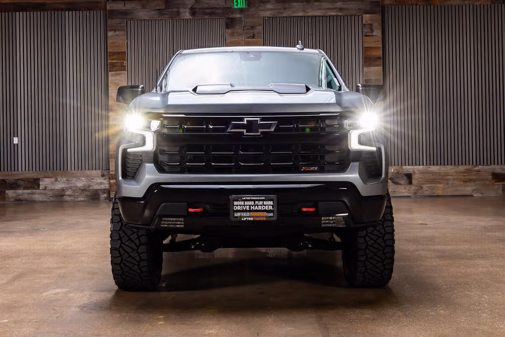 2023 Chevrolet Silverado 1500 LT Trail Boss Crew Cab Image 4